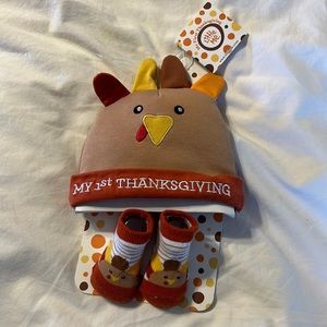 My 1st Thanksgiving hat and booties